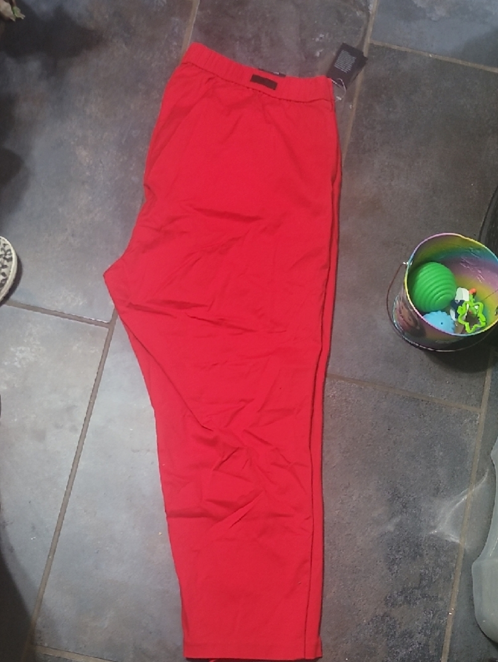 NWT Kut From The Kloth Red Tapered Crop Trouser Bottoms Size 18W - Picture 3 of 3